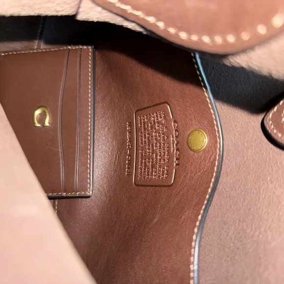 Coach Essential Card Case - Picture 6 of 6